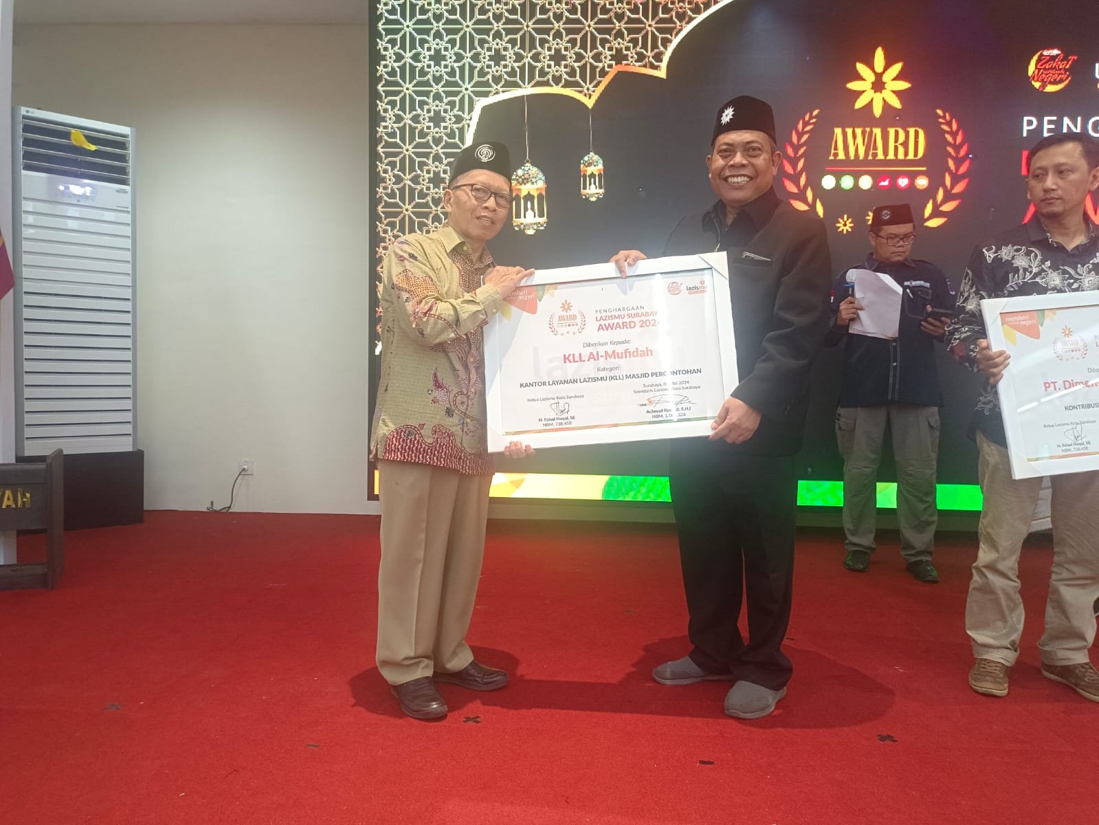 KLL Masjid Al-Mufidah Raih Penghargaan Lazismu Awards 2024